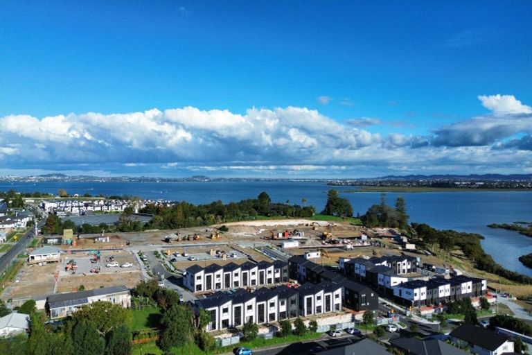 Photo of property in 4b Scott Road, Stanmore Bay, Whangaparaoa, 0932