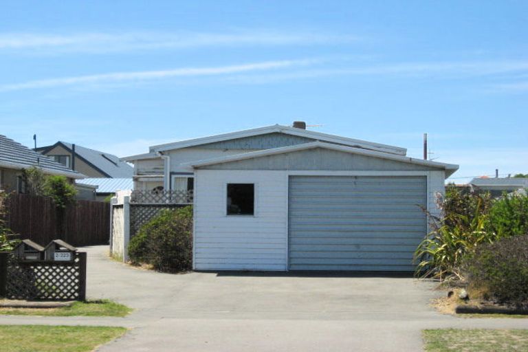 Photo of property in 2/223 Pine Avenue, South New Brighton, Christchurch, 8062