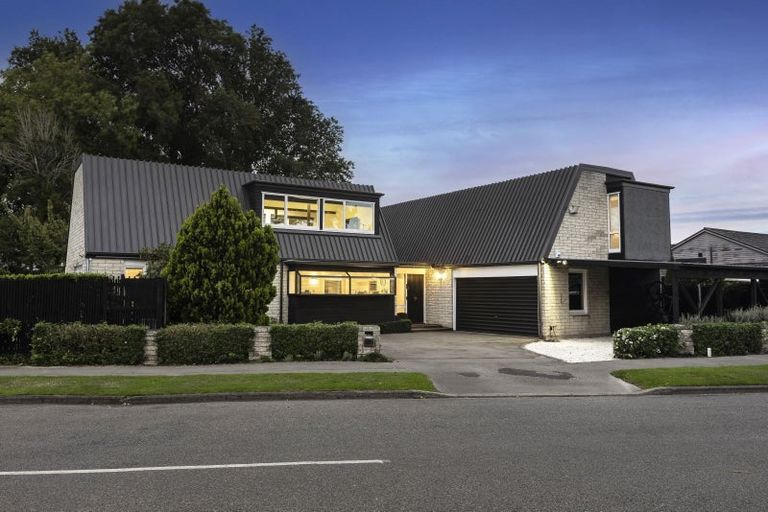Photo of property in 1 Hanover Place, Ilam, Christchurch, 8041