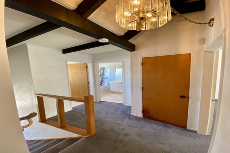 Photo of property in 35a Amapur Drive, Khandallah, Wellington, 6035