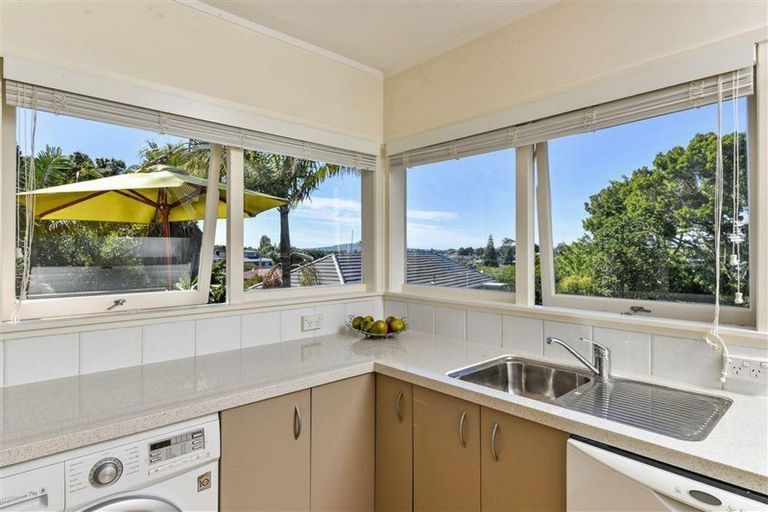 Photo of property in 3/16 Margaret Place, Milford, Auckland, 0620