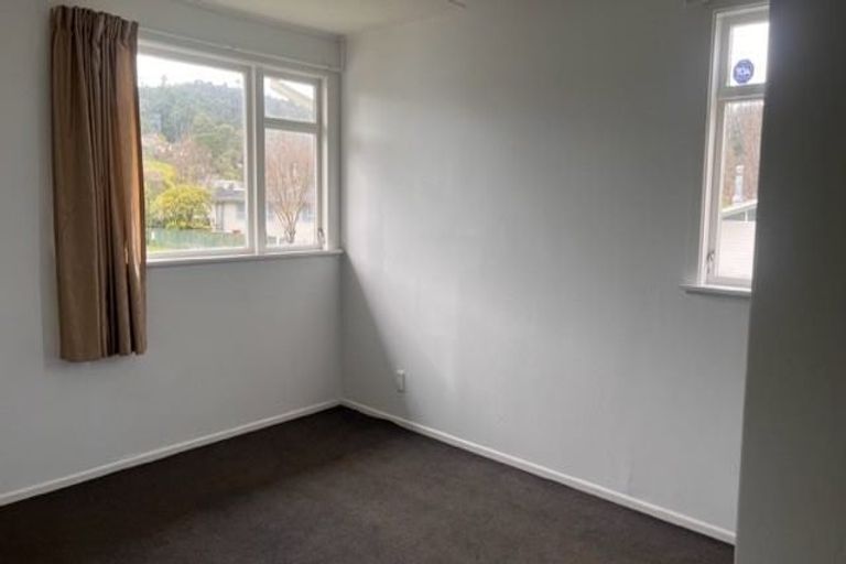 Photo of property in 31 Blueberry Grove, Timberlea, Upper Hutt, 5018