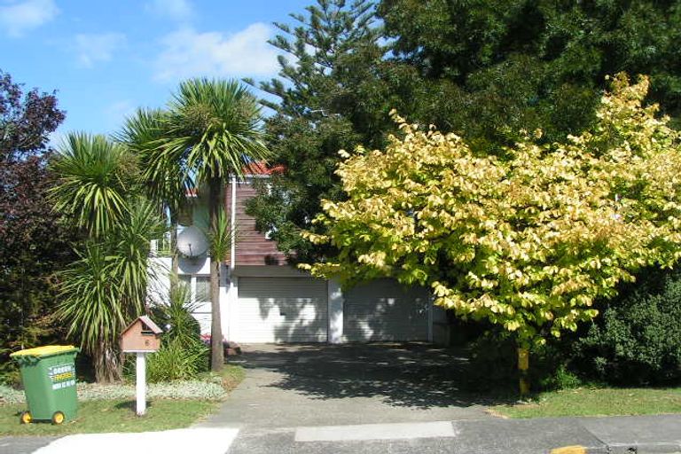 Photo of property in 6 Regal Place, Forrest Hill, Auckland, 0620