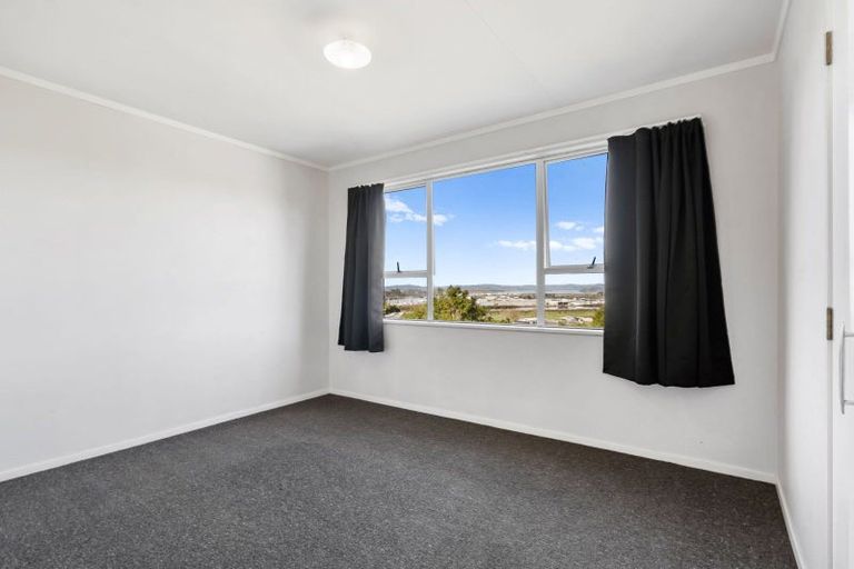 Photo of property in 10 Memorial Drive, Parahaki, Whangarei, 0112