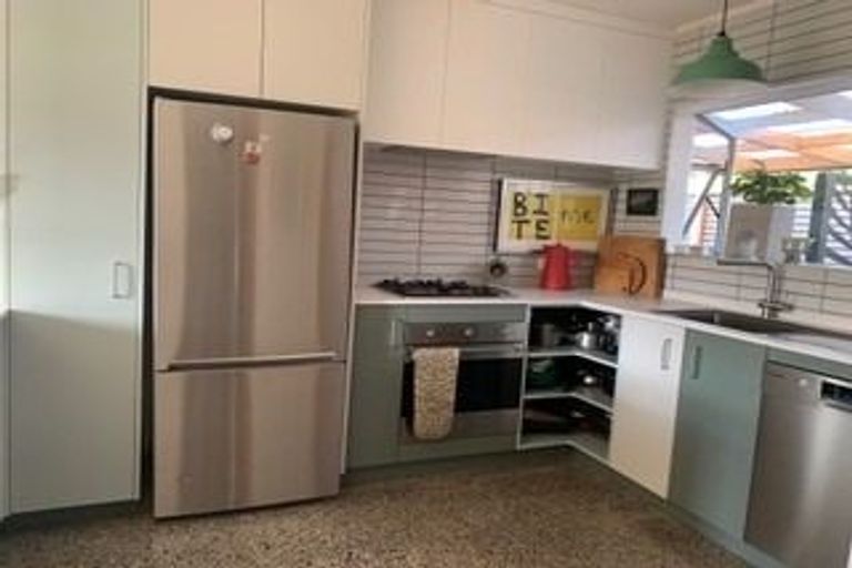 Photo of property in 8 Mountain Road, Morningside, Whangarei, 0110