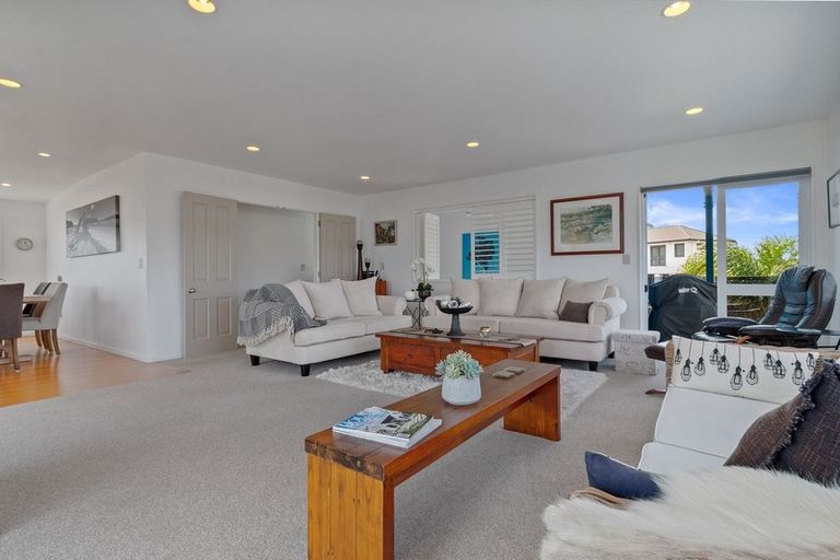 Photo of property in 140 Vista Paku, Pauanui, Hikuai, 3579