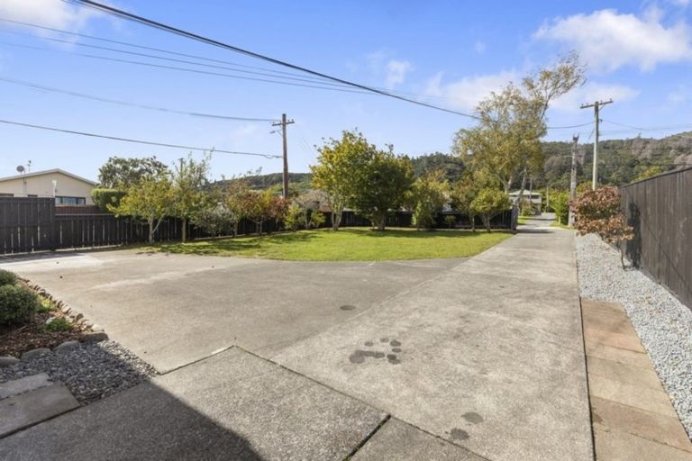 Photo of property in 358 Stokes Valley Road, Stokes Valley, Lower Hutt, 5019