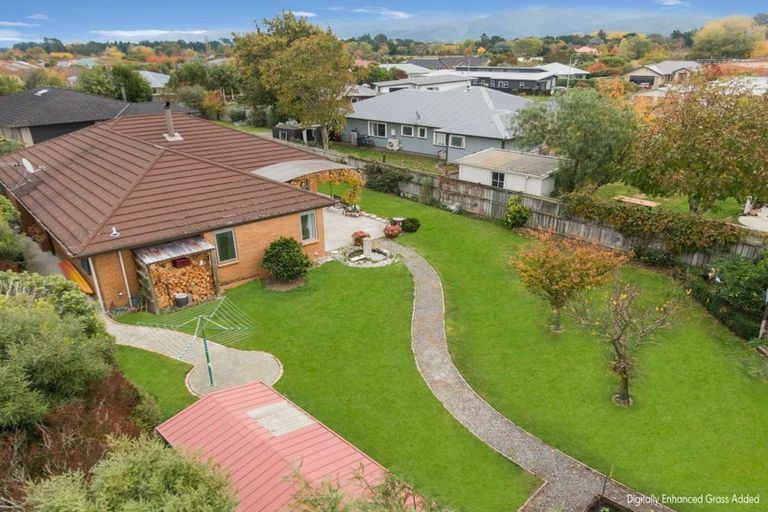 Photo of property in 3 Tararua Crescent, Carterton, 5713