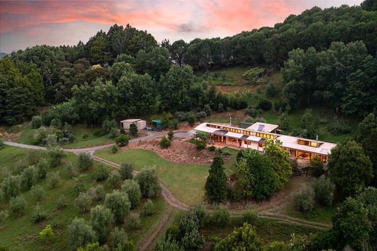 Photo of property in 81 Omaha Valley Road, Big Omaha, 0985