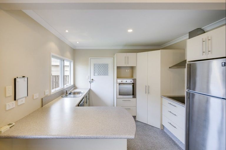 Photo of property in 4/180 Gloucester Street, Taradale, Napier, 4112