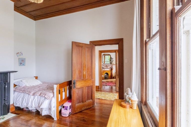 Photo of property in 1 Russell Street, Otane, 4202