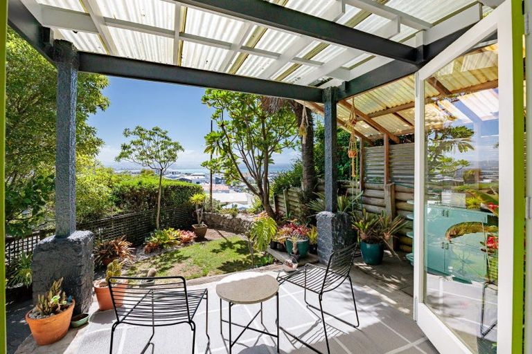 Photo of property in 156 Battery Road, Hospital Hill, Napier, 4110