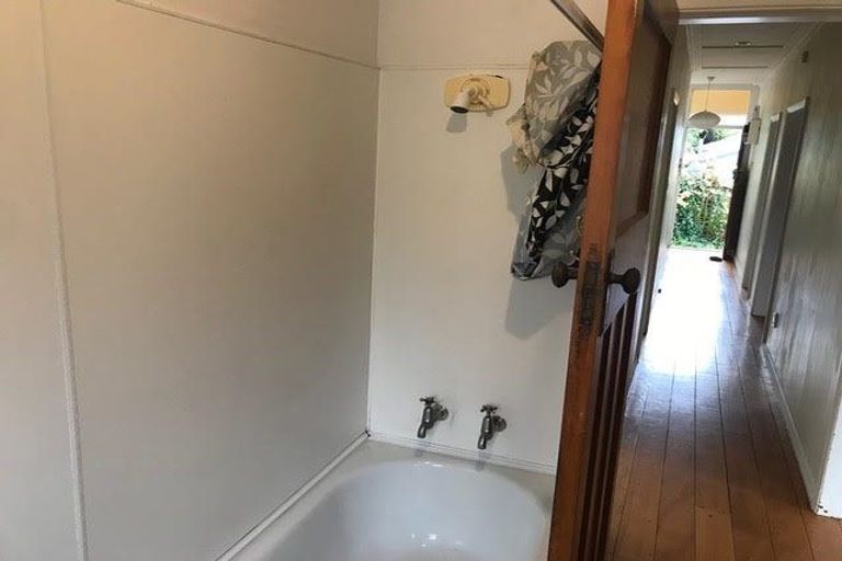 Photo of property in 18 Asquith Terrace, Brooklyn, Wellington, 6021