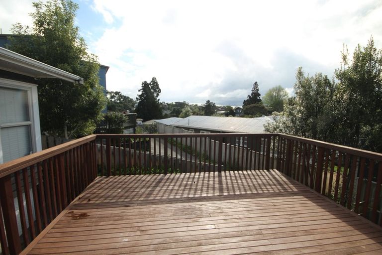 Photo of property in 10 Saffron Street, Birkdale, Auckland, 0626