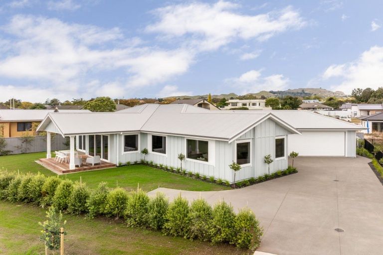 Photo of property in 129 Middle Road, Havelock North, 4130