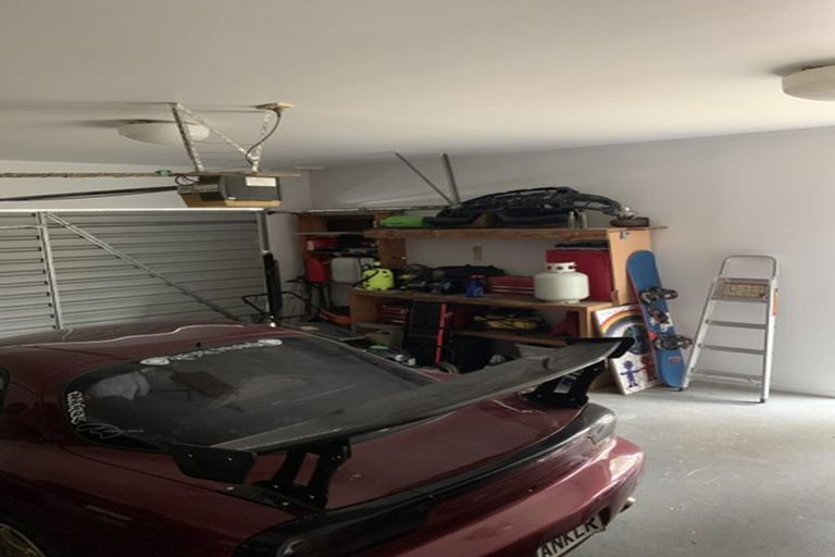 Photo of property in 5 Tokay Place, Huapai, Kumeu, 0810