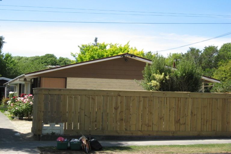 Photo of property in 84a Avonhead Road, Avonhead, Christchurch, 8042