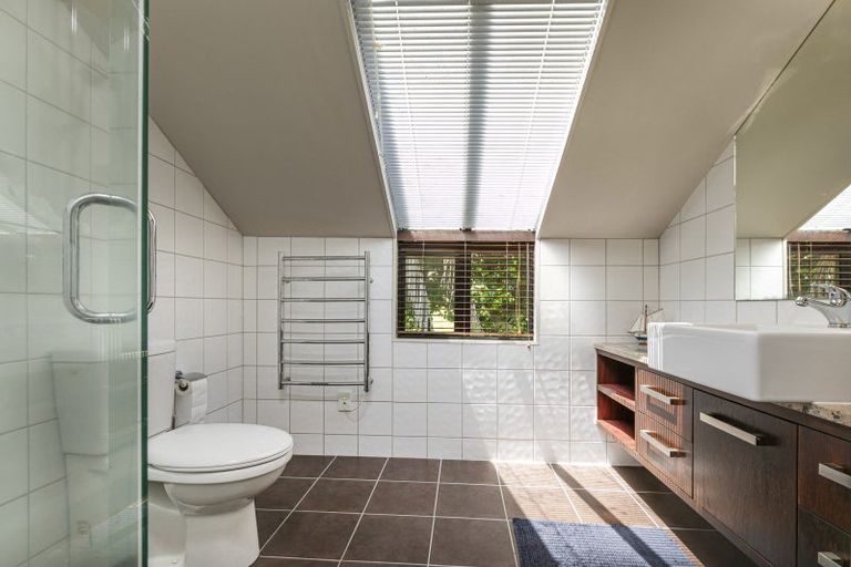 Photo of property in 41 Isobel Road, Greenhithe, Auckland, 0632