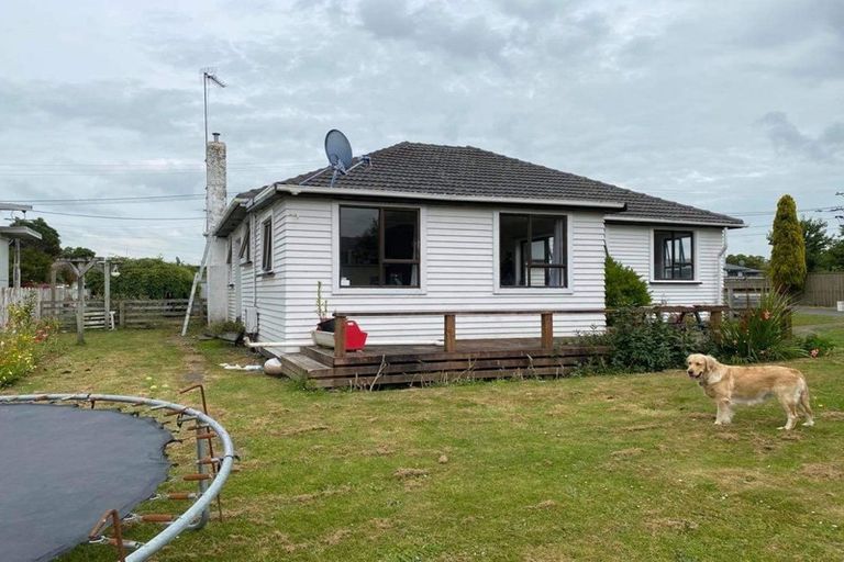 Photo of property in 10 Cornwall Street, Eltham, 4322