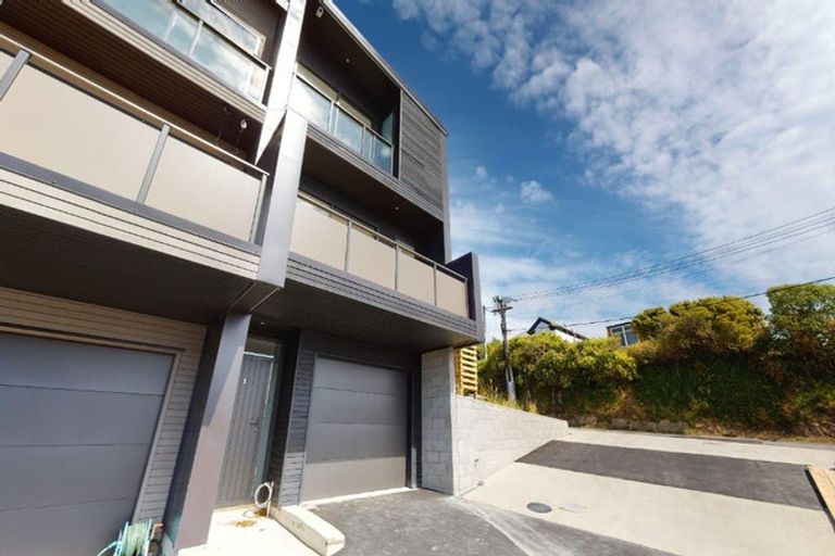 Photo of property in 1/80 Seatoun Heights Road, Seatoun, Wellington, 6022