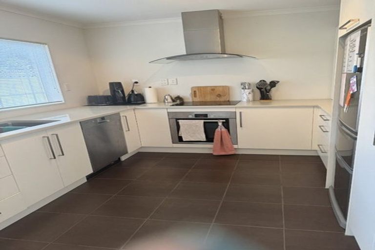 Photo of property in 11 Dunbarton Drive, Ranui, Auckland, 0612