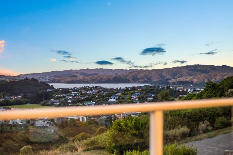 Photo of property in 22 Ships Cove, Whitby, Porirua, 5024