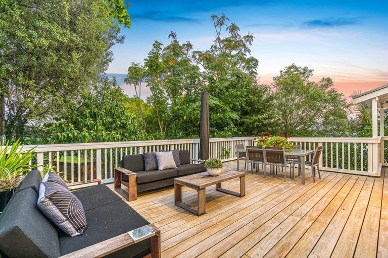 Photo of property in 10a Waterview Road, Stanley Point, Auckland, 0624