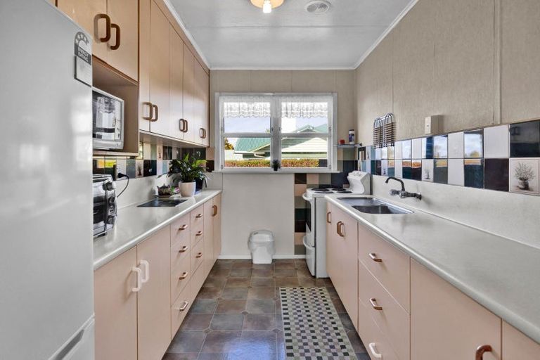 Photo of property in 49 Broadway, Stratford, 4332