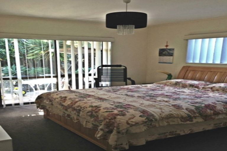 Photo of property in 87 Hillsborough Road, Hillsborough, Auckland, 1042