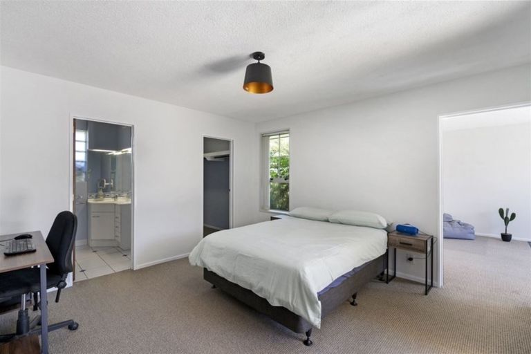 Photo of property in 21b Montclare Avenue, Ilam, Christchurch, 8041