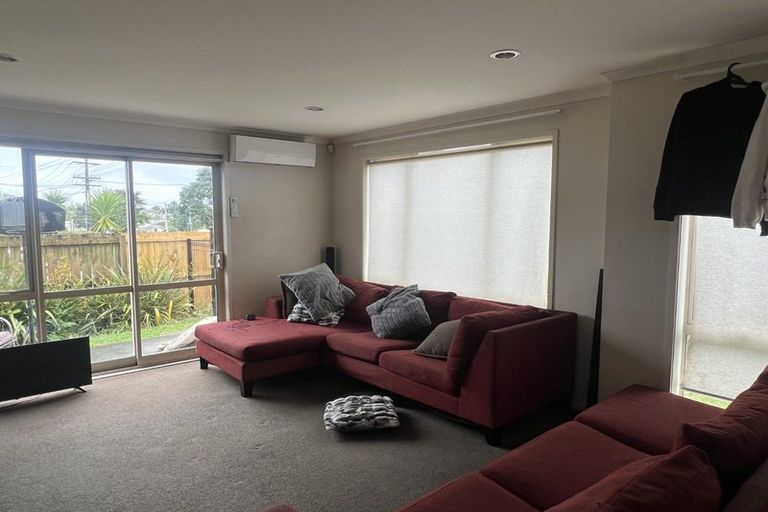 Photo of property in 36 Akeake Lane, Manurewa, Auckland, 2102