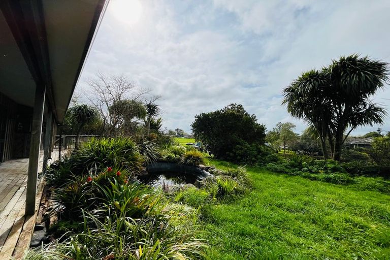 Photo of property in 233 Waihoehoe Road, Drury, 2577