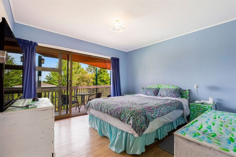 Photo of property in 52 Pemberton Avenue, Bayview, Auckland, 0629