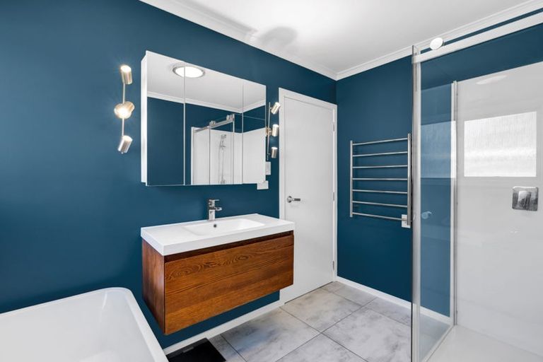 Photo of property in 73 Rewa Street, Inglewood, 4330