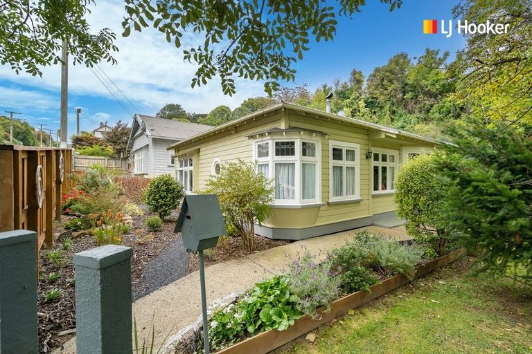 Photo of property in 2 Hawthorn Avenue, Mornington, Dunedin, 9011