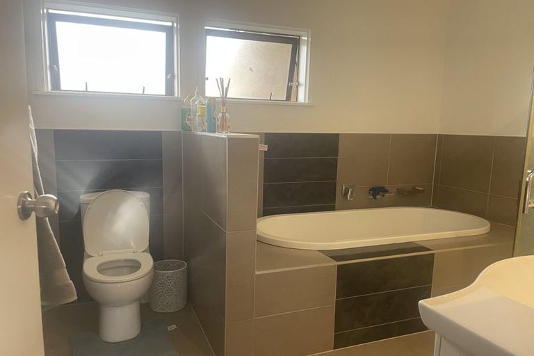 Photo of property in 4 Oregon Place, Papakura, 2110