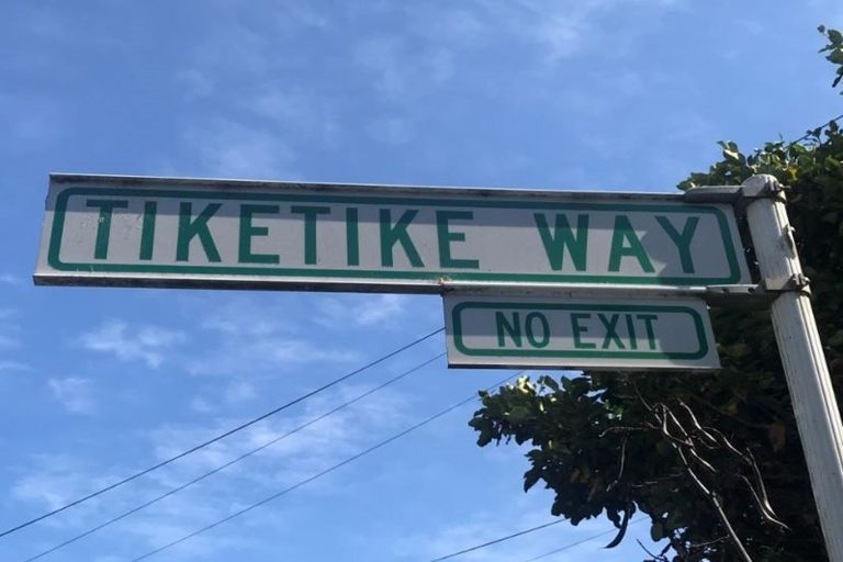 Photo of property in 43 Tiketike Way, Brooklyn, Wellington, 6021