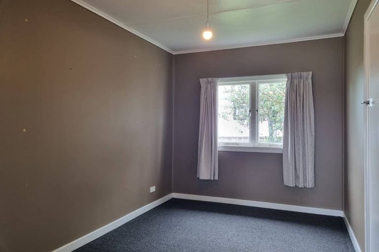 Photo of property in 93 Broadway, Waitara, 4320