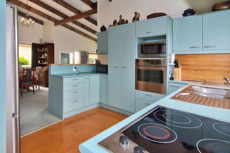 Photo of property in 5 Lagoon Way, West Harbour, Auckland, 0618