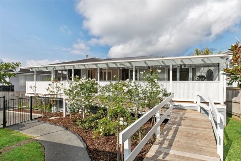 Photo of property in 48 Lynden Avenue, Hillcrest, Auckland, 0627