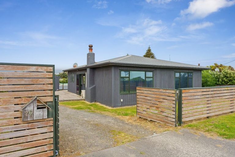 Photo of property in 76 Marine Parade, Otaki Beach, Otaki, 5512