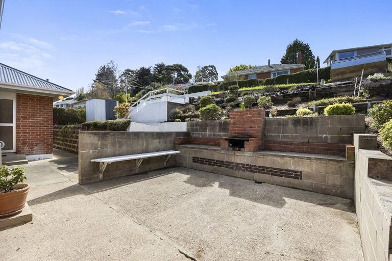 Photo of property in 13 Waldron Crescent, Green Island, Dunedin, 9018
