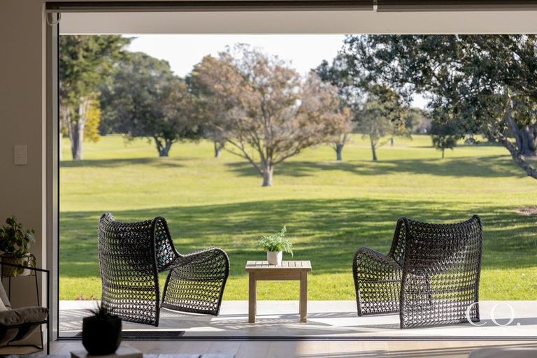 Photo of property in 194 Oceanbeach Road, Mount Maunganui, 3116