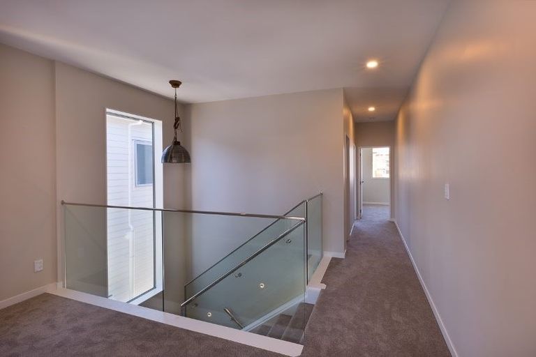 Photo of property in 4 Blackbird Lane, Hobsonville, Auckland, 0616