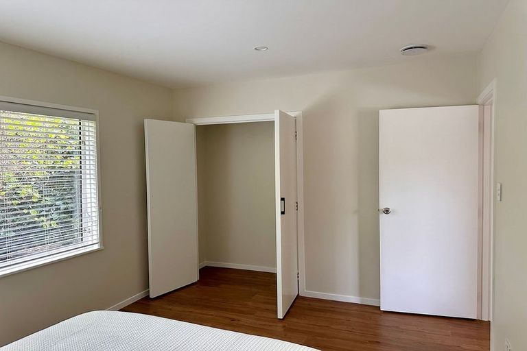 Photo of property in 2/4 Roseburn Place, Pakuranga, Auckland, 2010