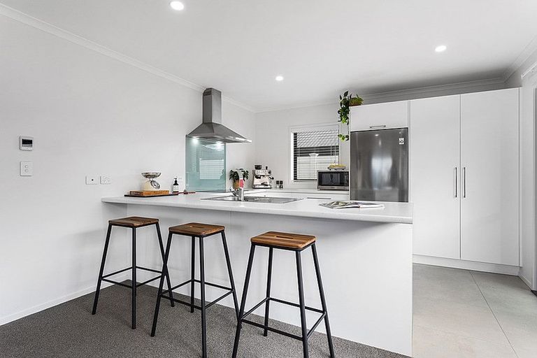 Photo of property in 1 Karearea Drive, Coastlands, Whakatane, 3120