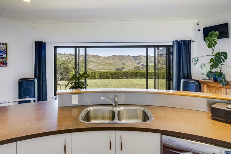 Photo of property in 35 Raratu Road, Kahuranaki, Havelock North, 4295