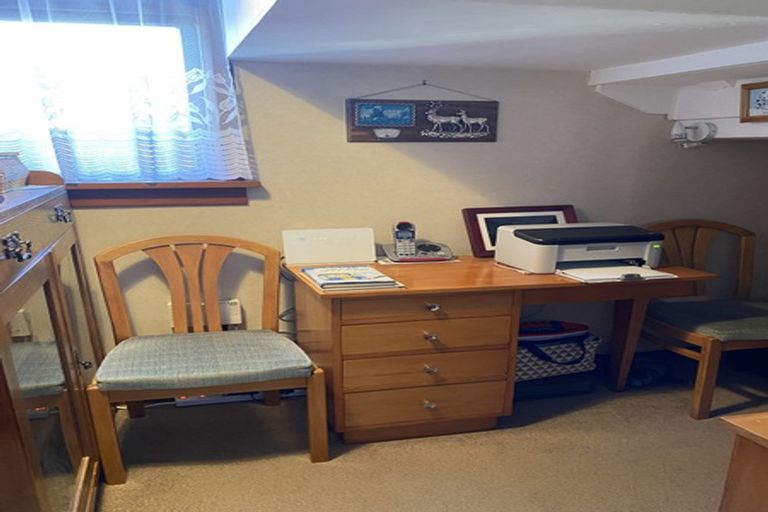 Photo of property in 16 Lisburn Avenue, Caversham, Dunedin, 9012