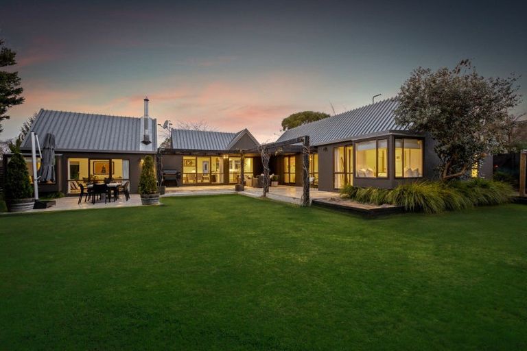 Photo of property in 5 Rush Place, Havelock North, 4130