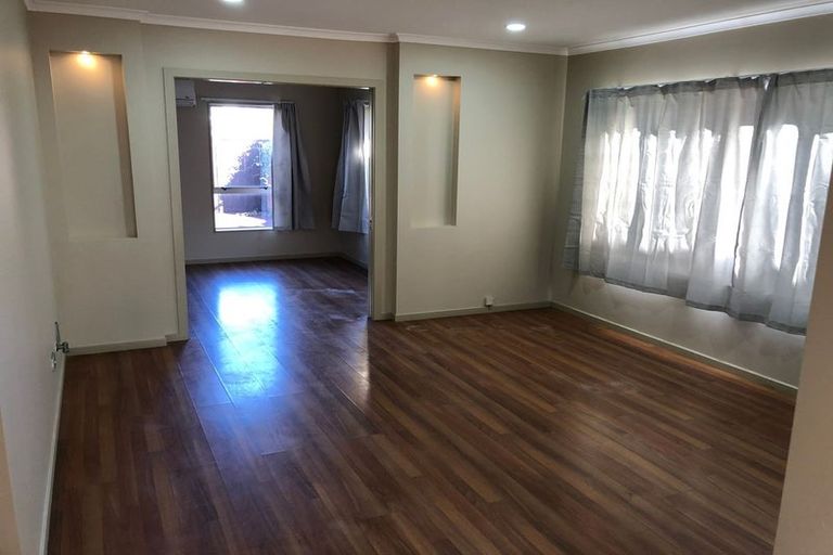 Photo of property in 5 Bezar Place, Flat Bush, Auckland, 2016